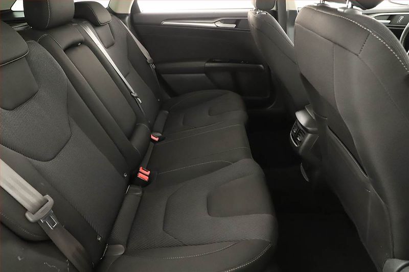 Ford Mondeo (2016) 2.0 TDCI, Navi, Tempomat - fotka 7 z 13