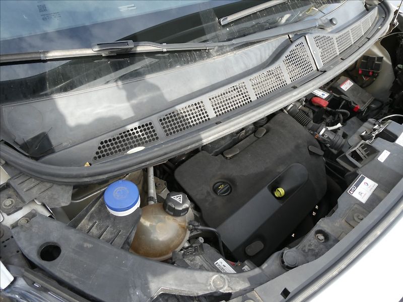 Citroën Jumpy 2,0 HDi 110kW závěs, 2x kola - fotka 35 z 40