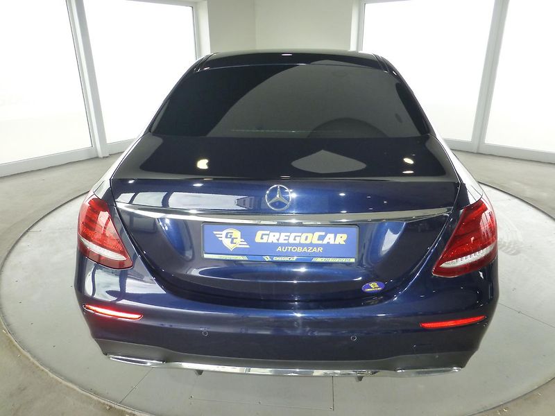 Mercedes-Benz Třídy E (2019) 220D*VYHŘ.SED**LED*4X4**KAMERA - fotka 7 z 32