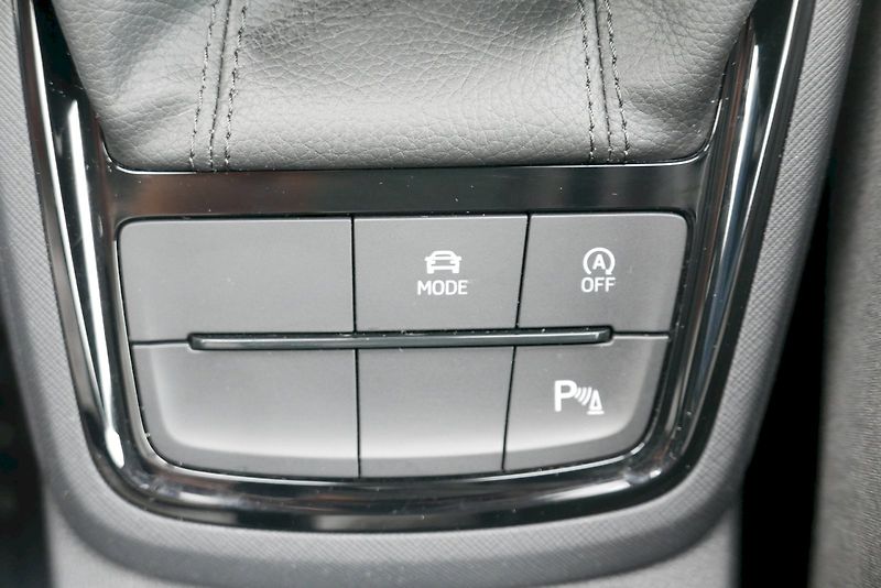 Škoda Kamiq (2025) 1.0 TSI 85 kW M6° Monte Carlo - fotka 13 z 30