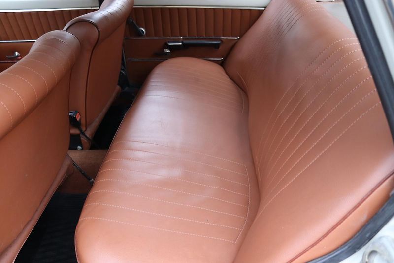 Fiat 124 1974 FIAT 124 SERIE III - fotka 36 z 50
