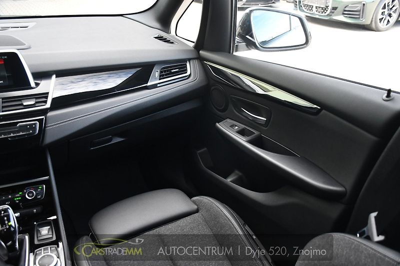 BMW Řada 2 216d GRAN TOURER 1M ČR TAŽNÉ - fotka 24 z 54