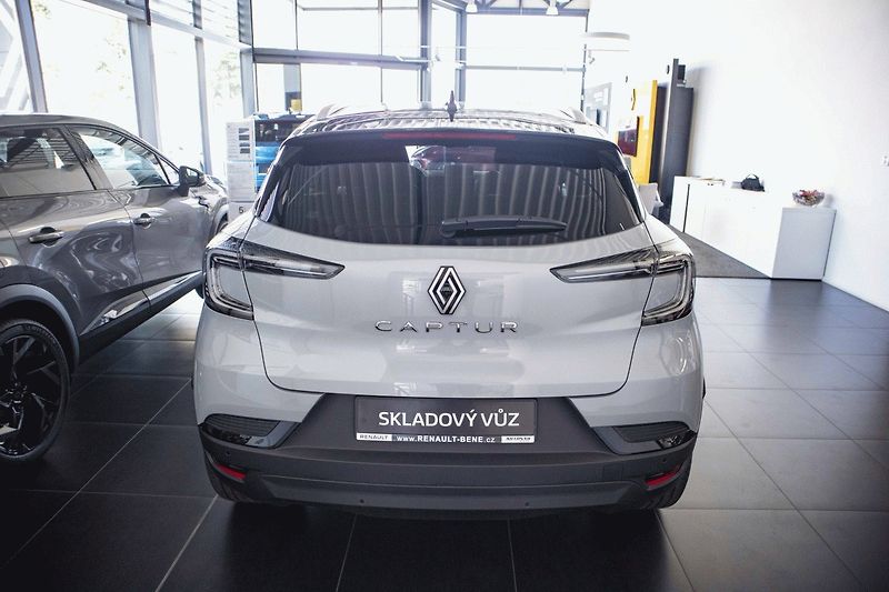 Renault Captur (2026) Techno mildhybrid 140 EDC - fotka 6 z 43