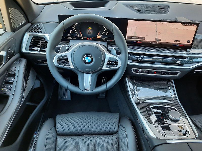 BMW X5 (2026) xDrive 30d M Sport - fotka 14 z 17