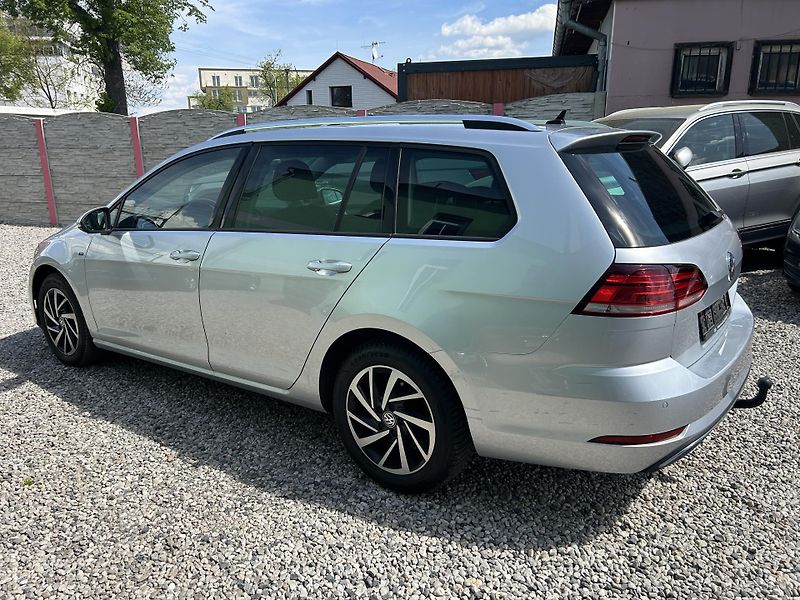 Volkswagen Golf (2019) 2.0 TDi 110 KW servisni kniha - fotka 10 z 29
