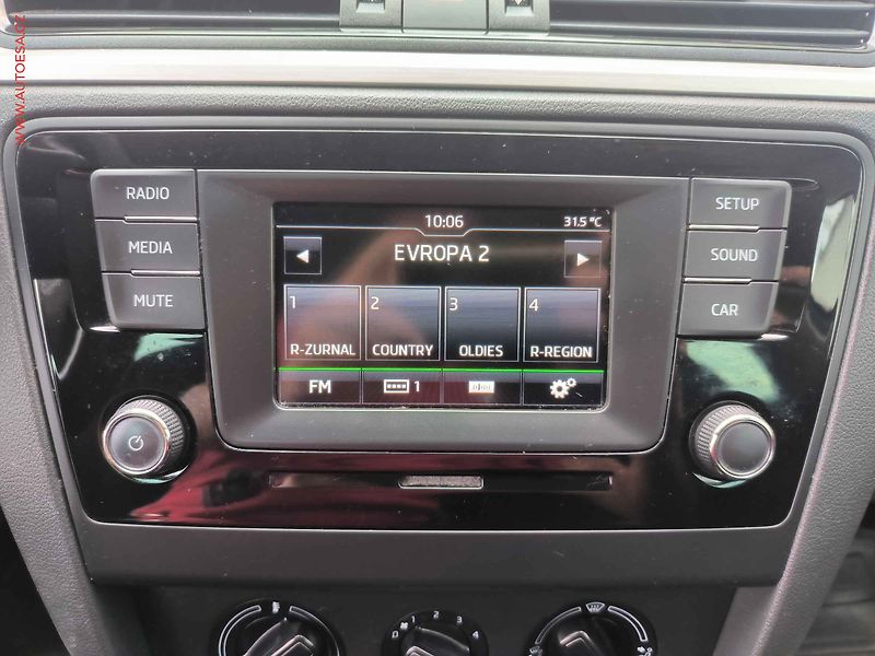 Škoda Rapid (2015) 1.2 TSI, 2.maj,ČR, Klima - fotka 11 z 16