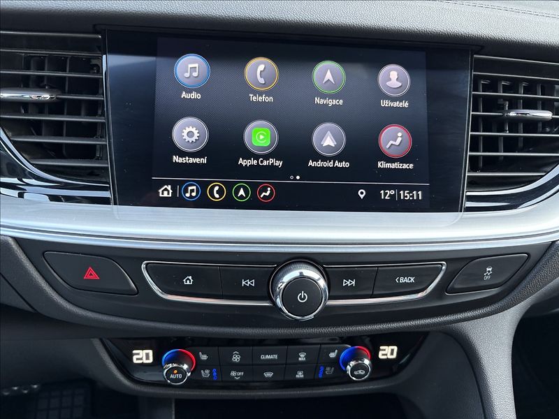 Opel Insignia 2,0 CDTi AWD AT8 Ultimate GS - fotka 16 z 31