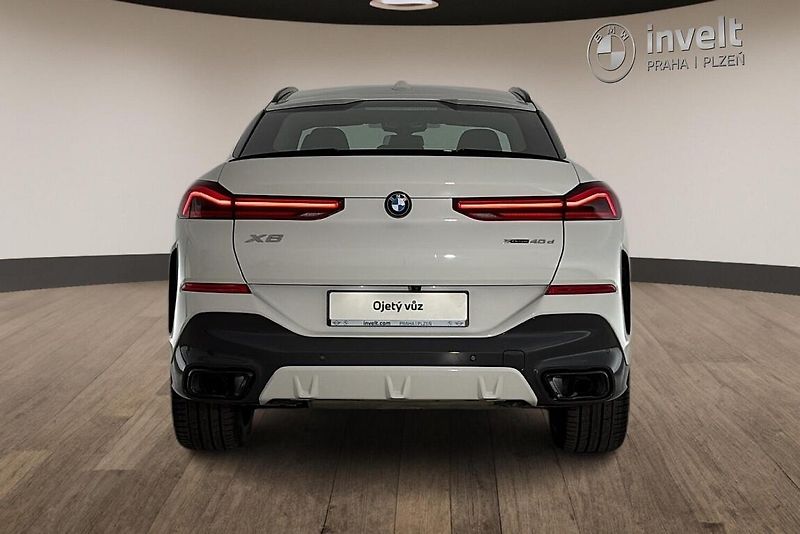 BMW X6 xDrive40d - fotka 4 z 28