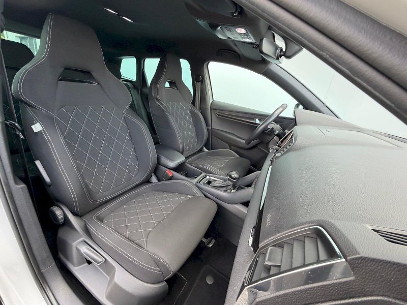 Škoda Karoq (2019) 1.5 TSI 110kW DSG SportLine - fotka 30 z 35