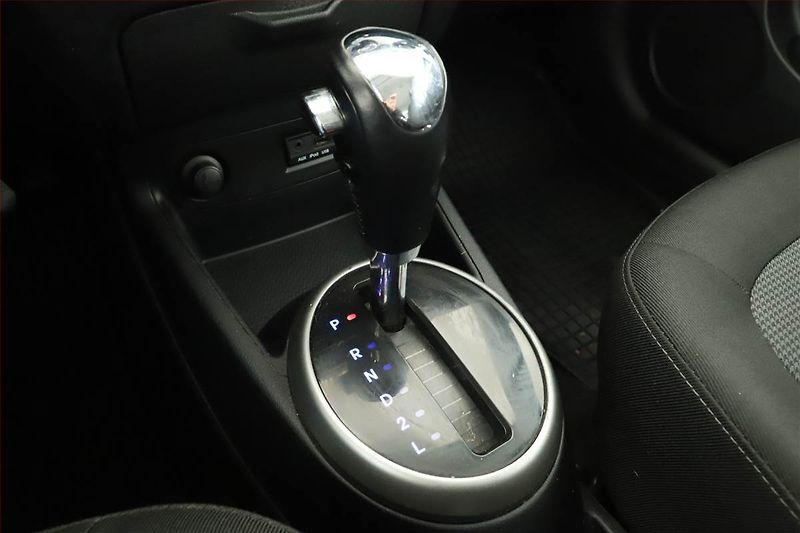 Hyundai i20 (2013) 1.4, Automat - fotka 10 z 13