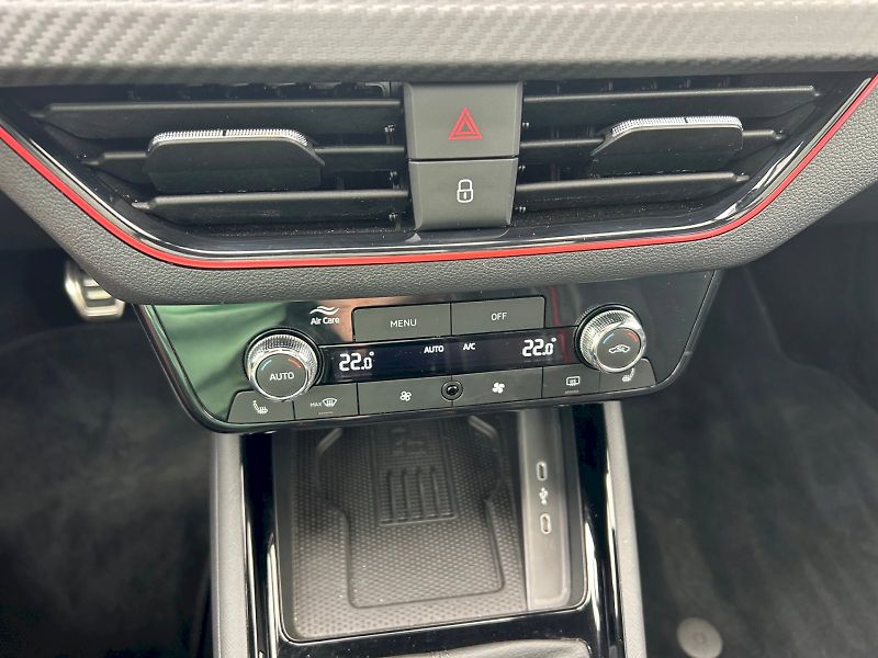 Škoda Kamiq (2025) Monte Carlo 1.5 TSI 110 kW - fotka 28 z 34