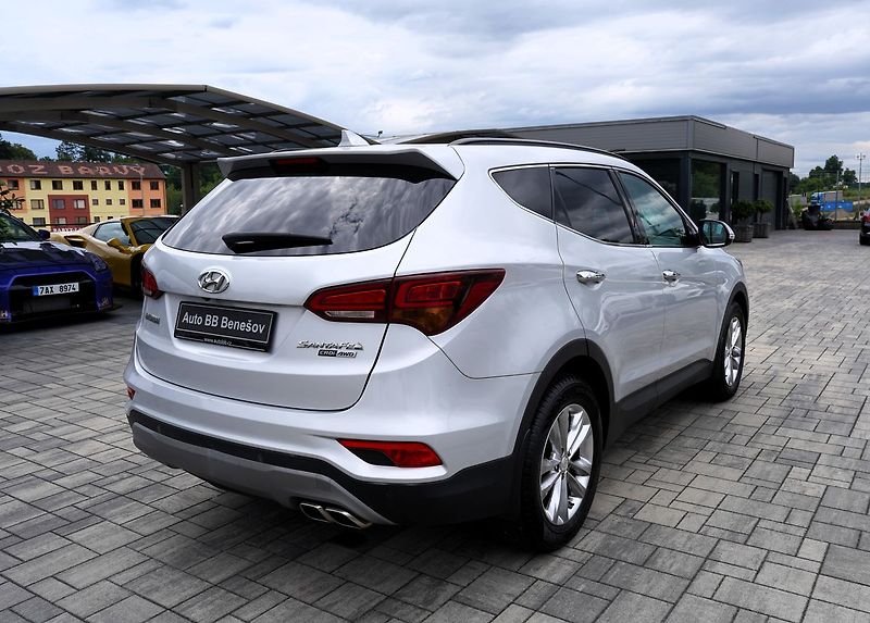 Hyundai Santa Fe 2.2 CRDi 4WD/Style/4x4/CZ - fotka 5 z 50
