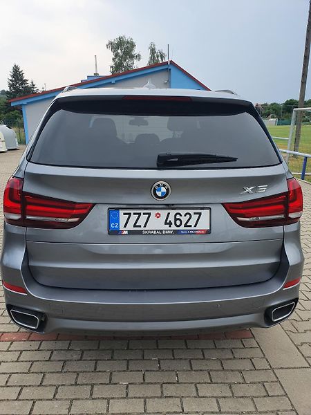 BMW X5 (2016) 40dXdrive - fotka 3 z 4