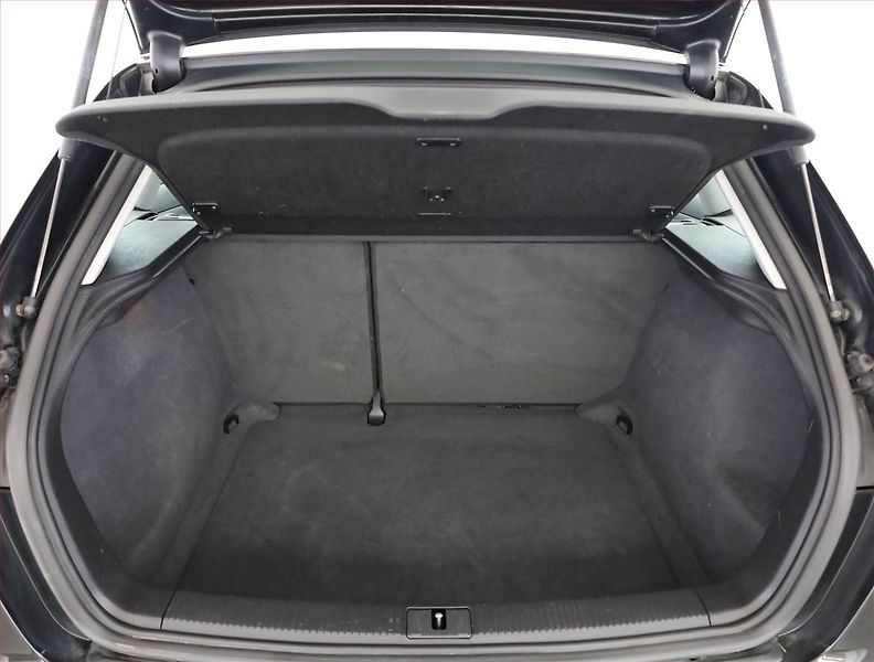 Audi A3 (2010) 1.6 TDI, Serv.kniha - fotka 12 z 12