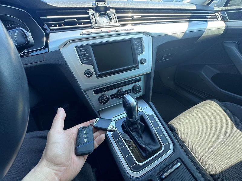 Volkswagen Passat (2015) B8 DSG 2,0 110KW ROZV. BEZ ADB - fotka 26 z 50