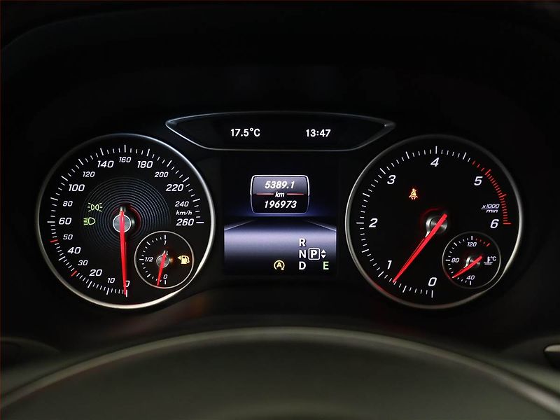 Mercedes-Benz Třídy B (2015) B 200 CDI 4MATIC, 4X4 - fotka 9 z 15
