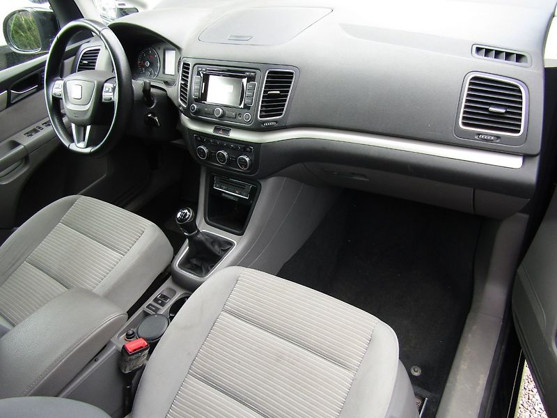 Seat Alhambra (2014) 2.0 TDI 103kW 4KIDS - fotka 14 z 44
