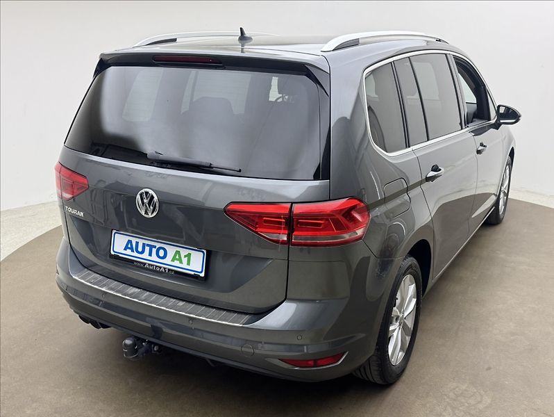 Volkswagen Touran 2,0 110kW DSG 5-MÍST TAŽNÉ ČR - fotka 4 z 41