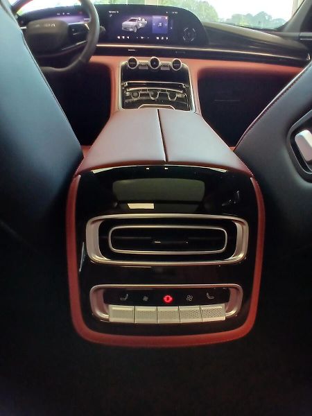 Omoda Ostatní (2026) Premium 9 - fotka 17 z 18