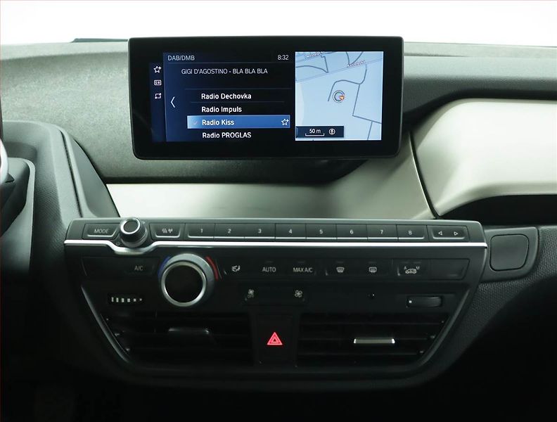 BMW i3 (2021) 120Ah BEV, SoH 92% - fotka 11 z 18