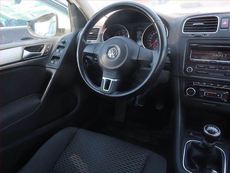 Volkswagen Golf (2012) 1.2 TSI, Tempomat - fotka 7 z 14