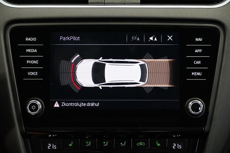 Škoda Octavia 1.6TDI,ČR,NAVI,Adaptivní temp. - fotka 32 z 32