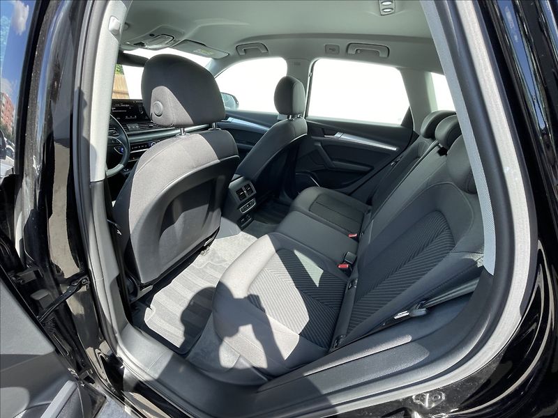 Audi Q5 2,0 40TDI quattro A7 Advanced - fotka 17 z 23