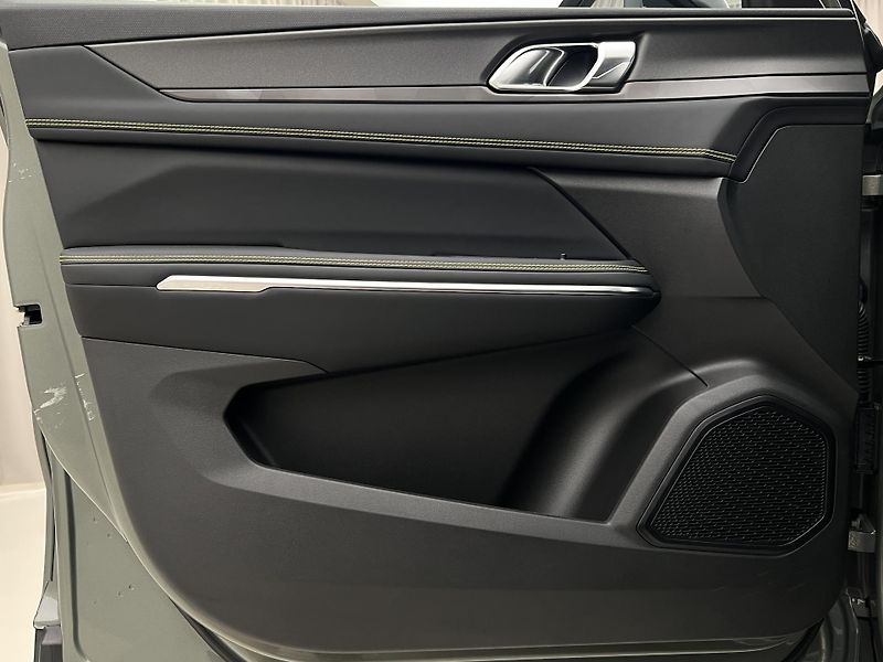 Lynk & Co 01 CORE PHEV AUT CZ 1.maj - fotka 7 z 46