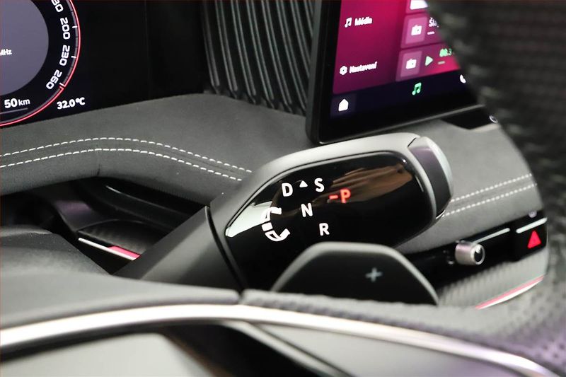 Škoda Superb (2025) 2.0 TDI, SPORTLINE, 4X4 - fotka 10 z 21