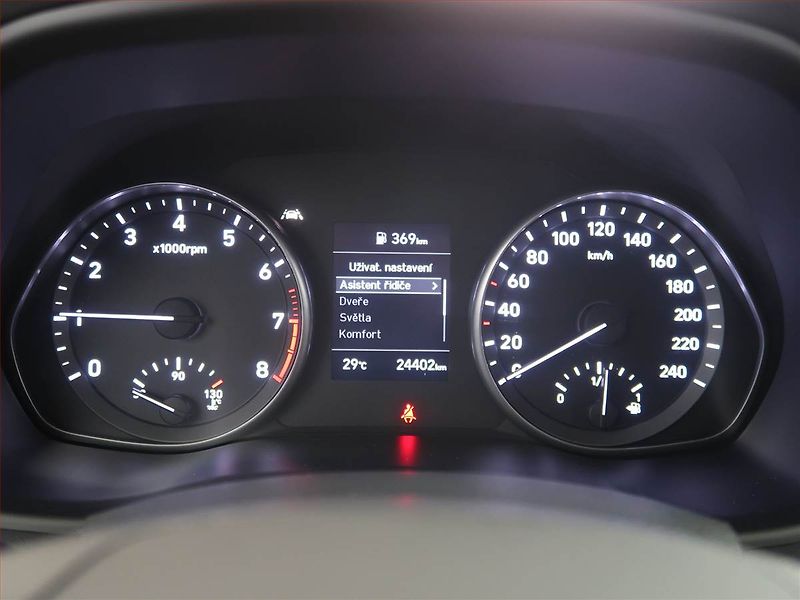 Hyundai i30 (2023) Komfort 1.0 T-GDI, ČR,1.maj - fotka 11 z 19