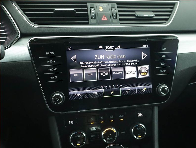 Škoda Superb (2022) 2.0 TDI - fotka 12 z 20