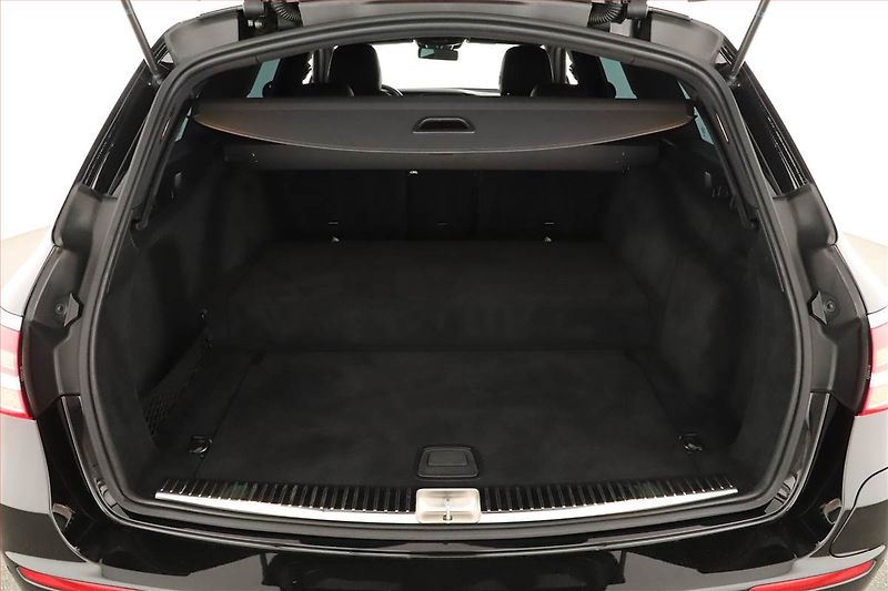 Mercedes-Benz Třídy E (2019) E 300 de - fotka 11 z 31