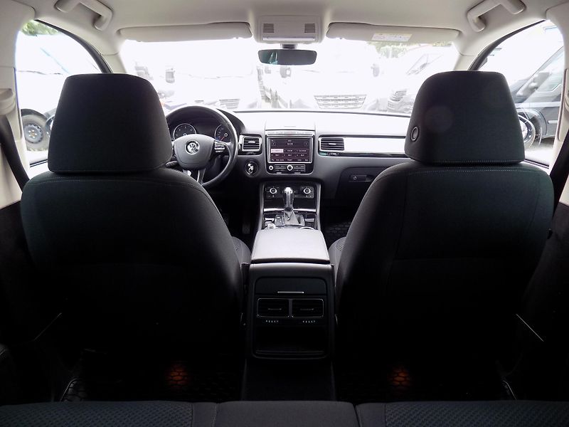 Volkswagen Touareg 3,0TDI 193 KW 4X4 DSG - fotka 27 z 51