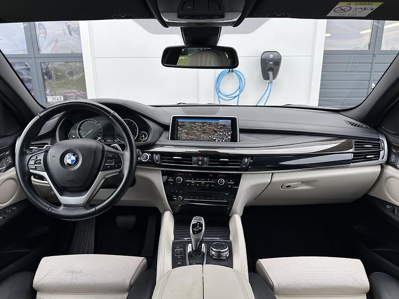 BMW X6 xDrive30d  - fotka 6 z 23