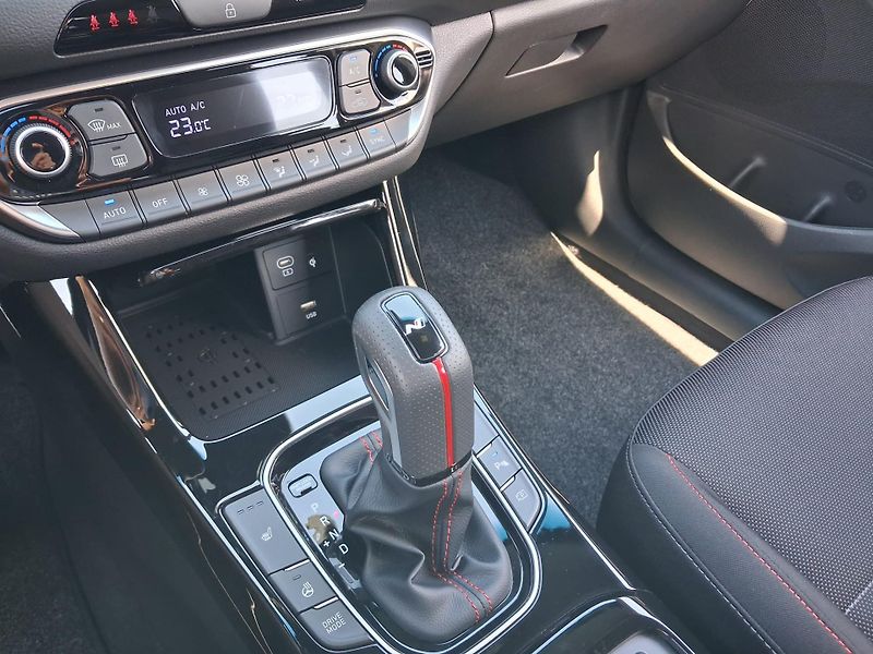 Hyundai i30 1.5 T-GDI MHEV DCT N-Line - fotka 18 z 23