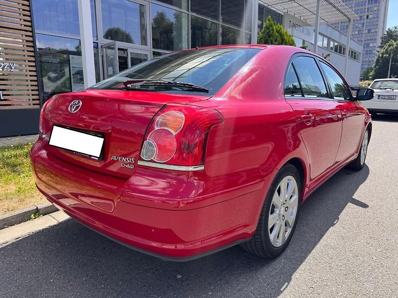 Toyota Avensis - fotka 3 z 11