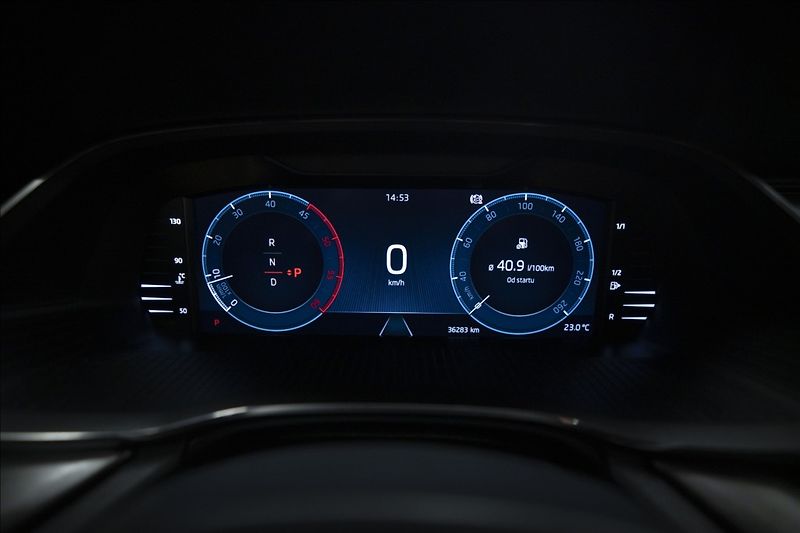 Škoda Octavia 2,0 TDI DSG VÝHŘEV 1. MAJ ČR - fotka 27 z 38
