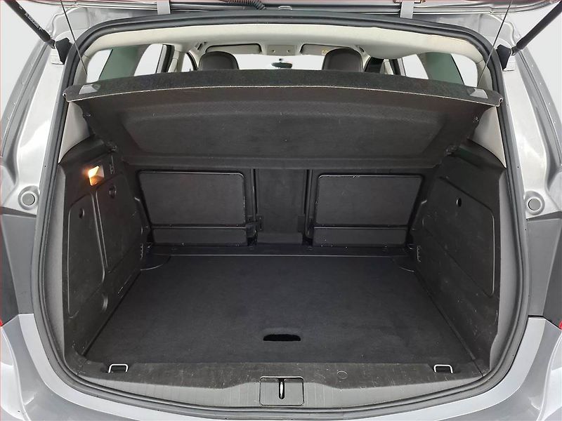 Opel Meriva (2016) 1.4 Turbo, po STK, Tažné - fotka 13 z 17