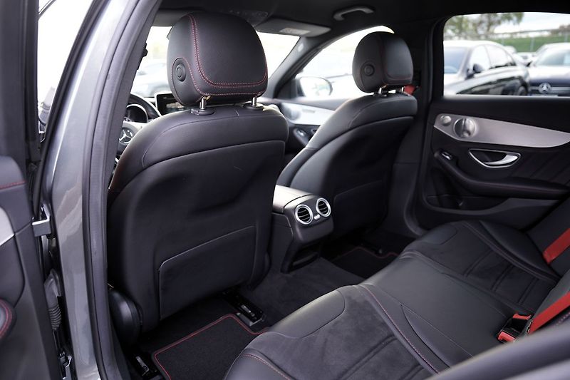 Mercedes-Benz Třídy C C43 AMG 4Matic/ČR/Performance - fotka 30 z 42