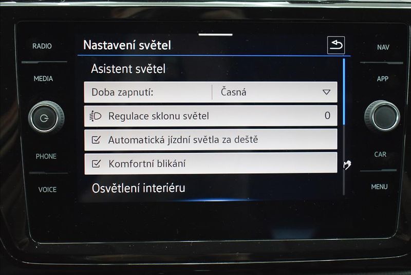 Volkswagen Touran 2,0 TDi, 7-míst,DSG,NAVI,KŮŽE, - fotka 27 z 41