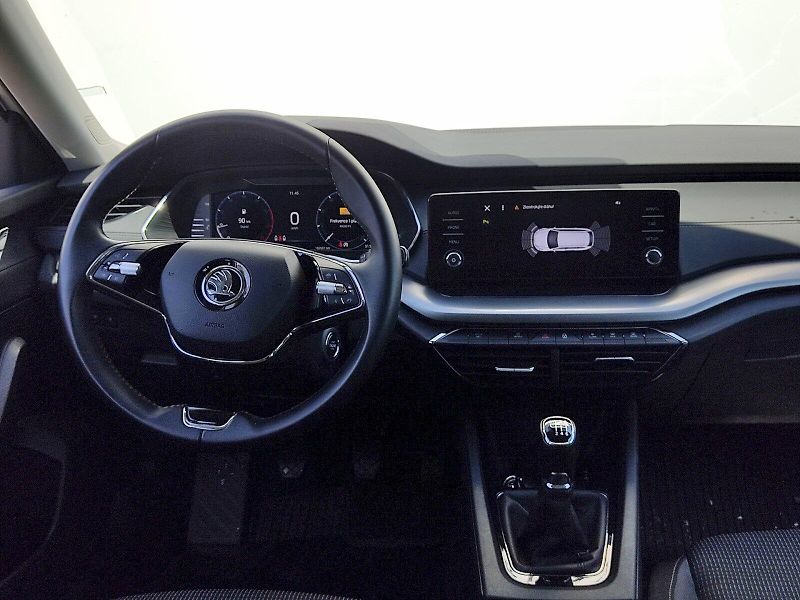 Škoda Octavia (2023) combi Ambition Plus 1,5 Tsi - fotka 6 z 35