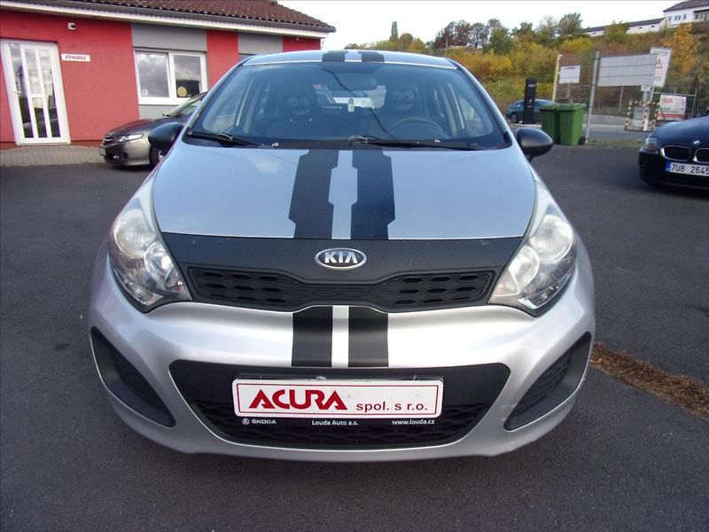 Kia Rio 1,3 CVVT - fotka 8 z 26