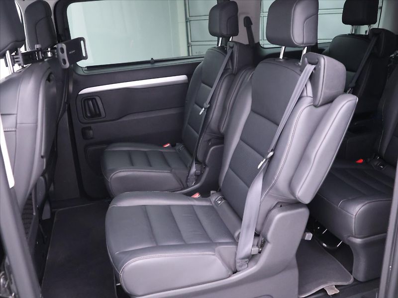 Toyota ProAce Verso 2,0 D-4D 130kW VIP 6-Míst CZ - fotka 11 z 31