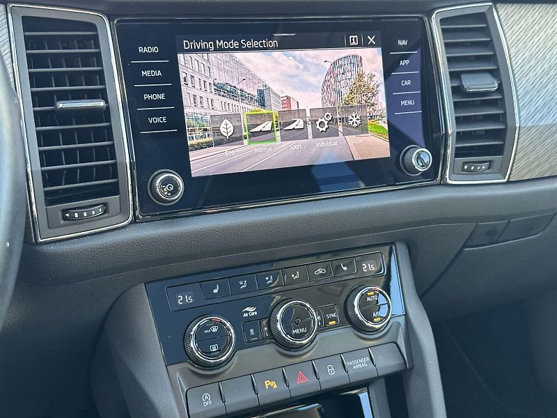 Škoda Kodiaq (2022) 2.0 TSI 4x4 DSG Style - fotka 21 z 35