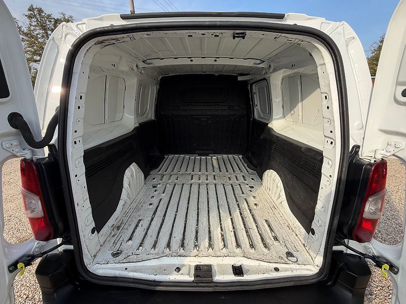 Toyota Ostatní 1.5D-4D 75kW*L2H1*CZ*144tisKM - fotka 6 z 23