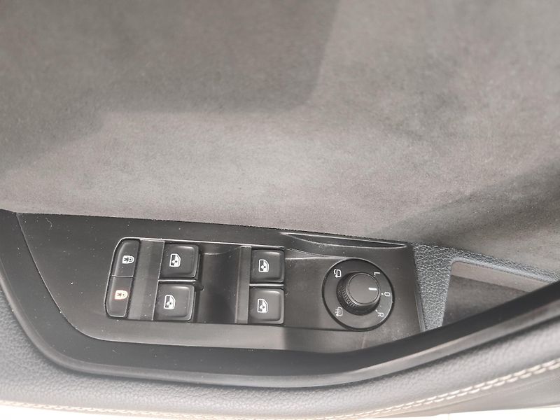 Škoda Superb (2023) 2.0TDi 110kW Sportline DSG - fotka 21 z 25
