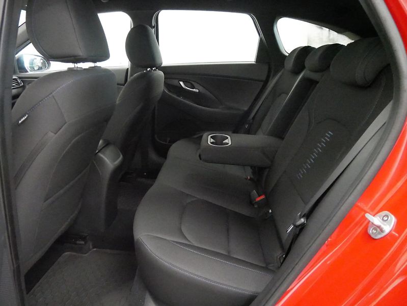 Hyundai i30 - fotka 23 z 24