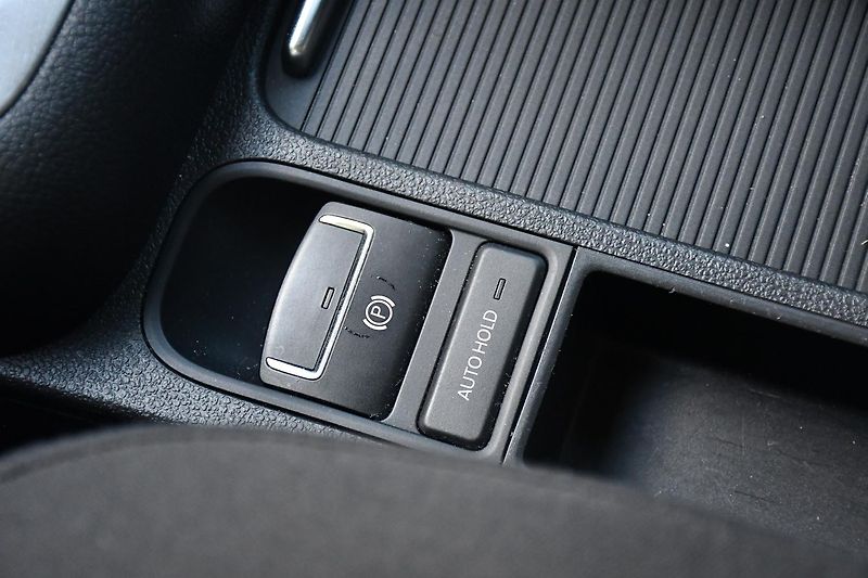 Volkswagen Tiguan 2.0TDi DSG 4MOTION - fotka 31 z 44