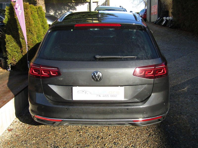 Volkswagen Passat (2022) 2.0 TDI DSG 147kW  MATRIX - fotka 12 z 41