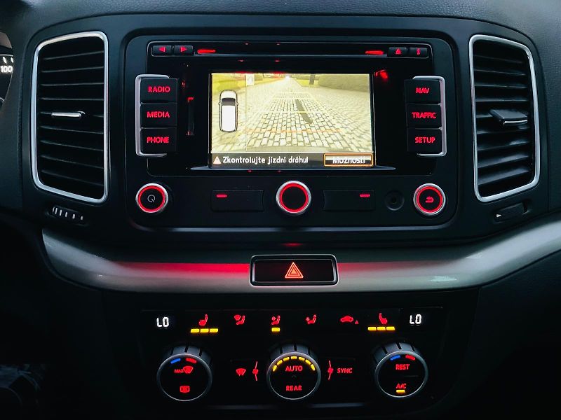 Seat Alhambra 2.0TDI MANUÁL 7MÍST SERVISKA - fotka 40 z 50